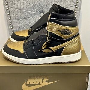Nike Air Jordan 1 Retro High OG Black Metallic Gold Mens Size 10.5 DZ5485-071